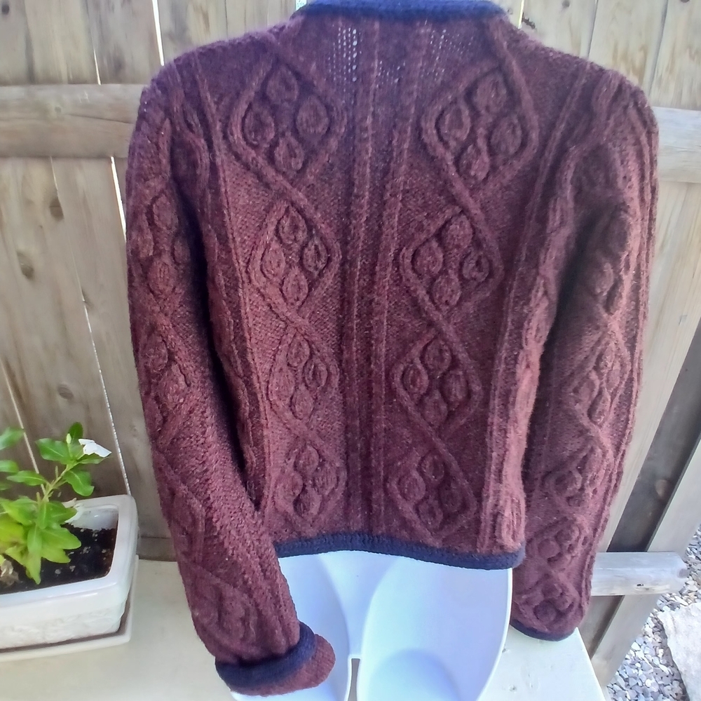 Lands' End Maroon 100% Shetland Wool Cable Knit Cardigan Sweate Fishermanr Sz S - Picture 4 of 8